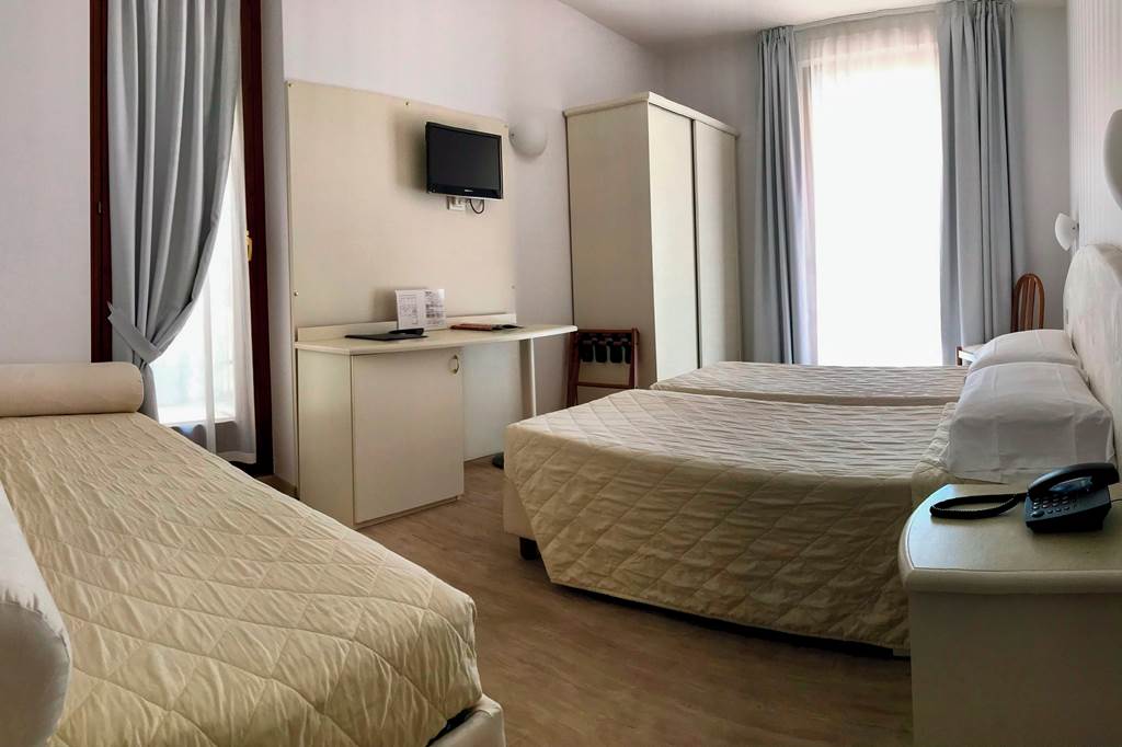 VRN_88071_Hotel_Roma_0624_05.jpg