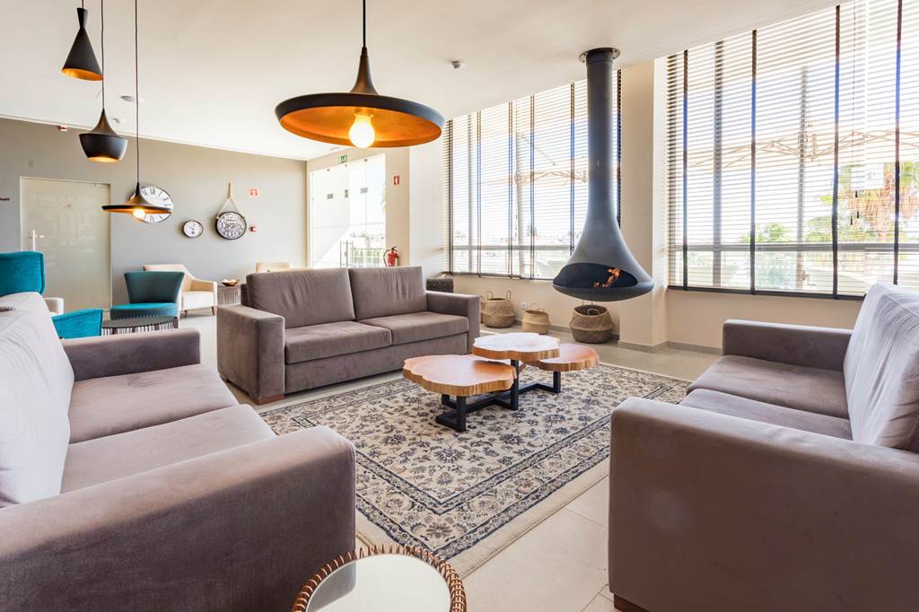 FAO_74742_AP_Maria_Nova_Lounge_Hotel_1018_21.jpg