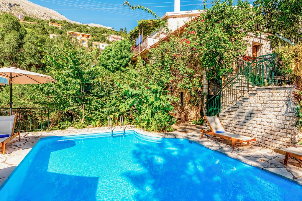CFU_88536_Villa_Stone_Cottage_1224_04.jpg