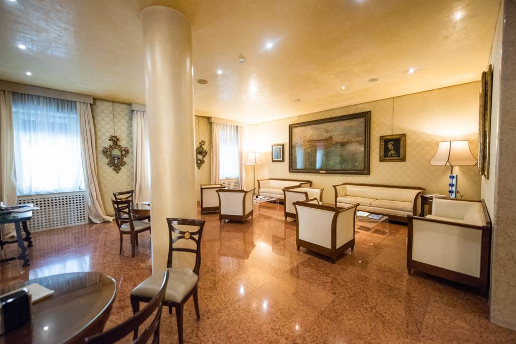 VRN_77656_Grand_Hotel_Des_Arts_1217_07.jpg