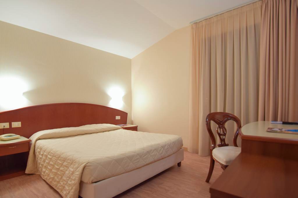 VRN_88071_Hotel_Roma_0624_13.jpg