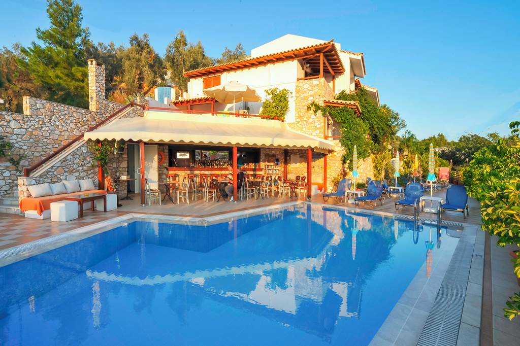 JSI_81386_Villa_Maraki_1019_03.jpg