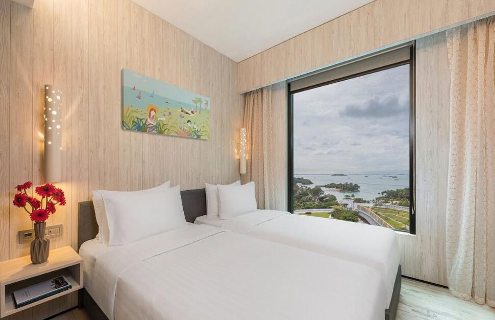 Village-Hotel-at-Sentosa-1.jpg