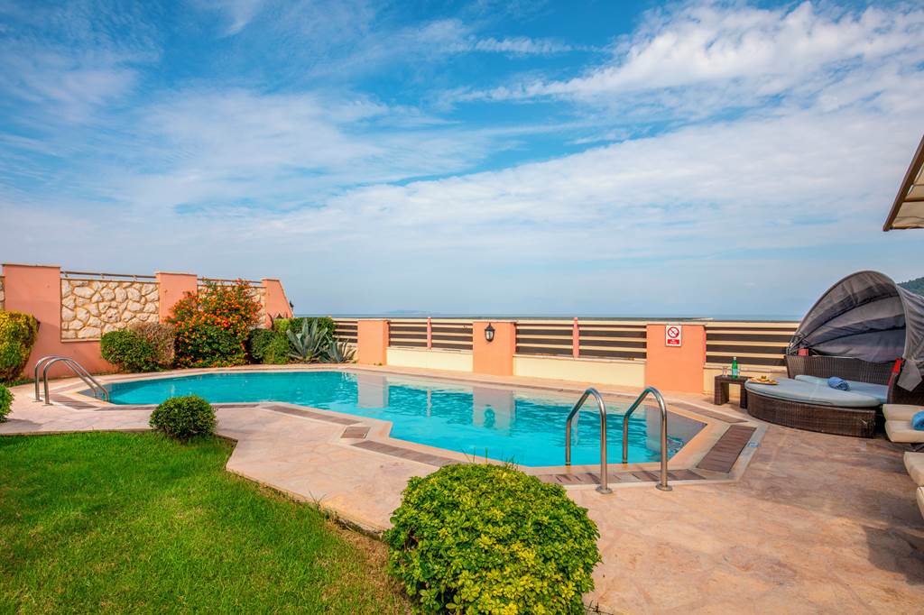 CFU_85698_Villa_Romanza_Alpha_1123_15.jpg
