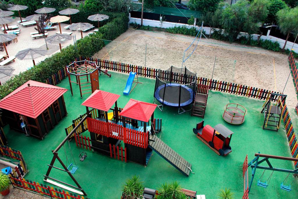 KGS_81864_Peridis_Family_Apartments_0120_25.jpg