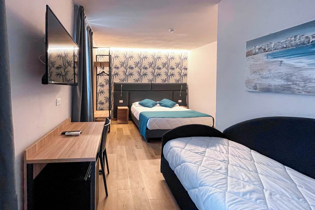 VRN_83448_Hotel_Touring_0522_03.jpg