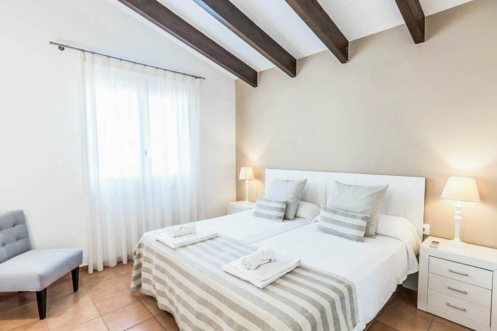 MAH_88832_Villa_Mariola_0125_11.jpg