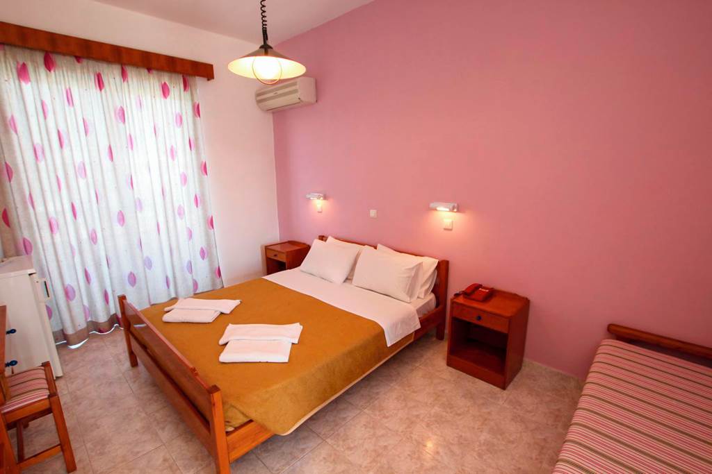 RHO_83060_Garden_Hotel_0521_15.jpg