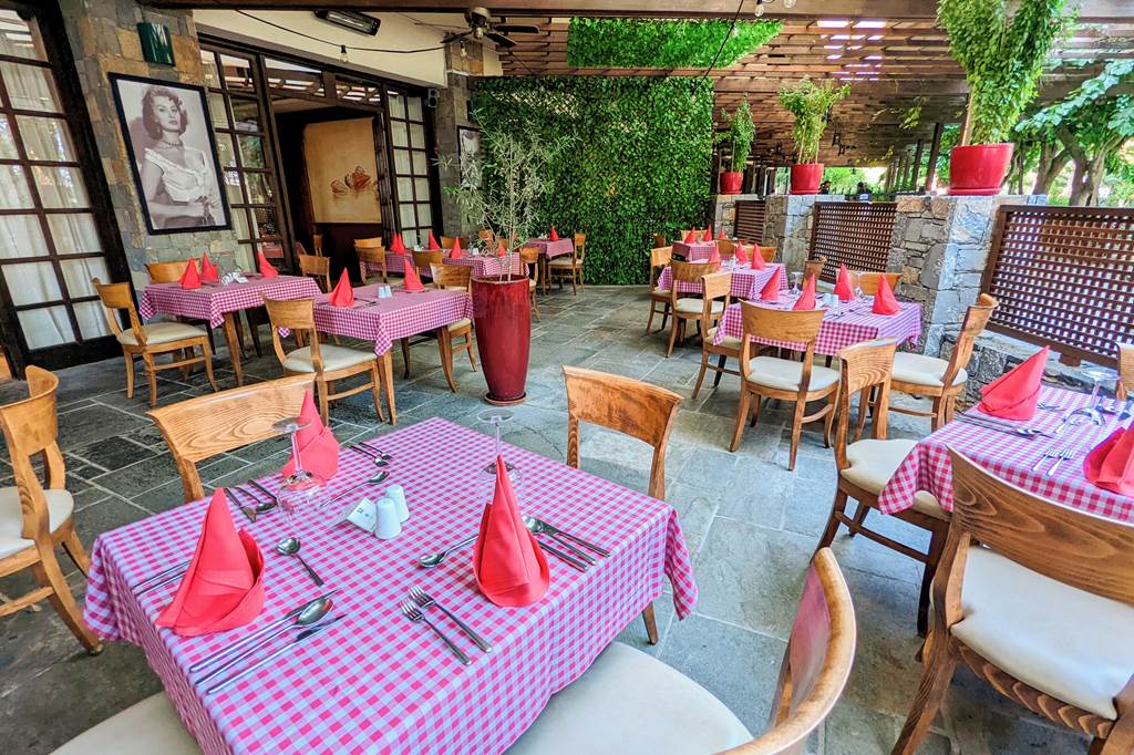 HER_86922_Apollonia_Beach_Resort_&_Spa_1223_18.jpg