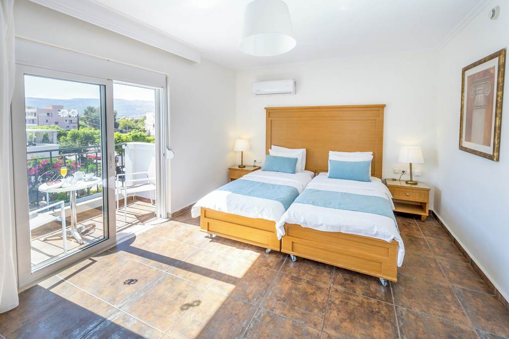 KGS_81864_Peridis_Family_Apartments_0124_03.jpg