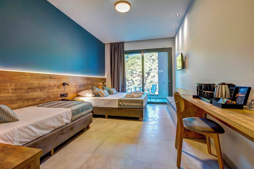 ZTH_83971_White_Olive_Elite_Hotel_1022_05.jpg