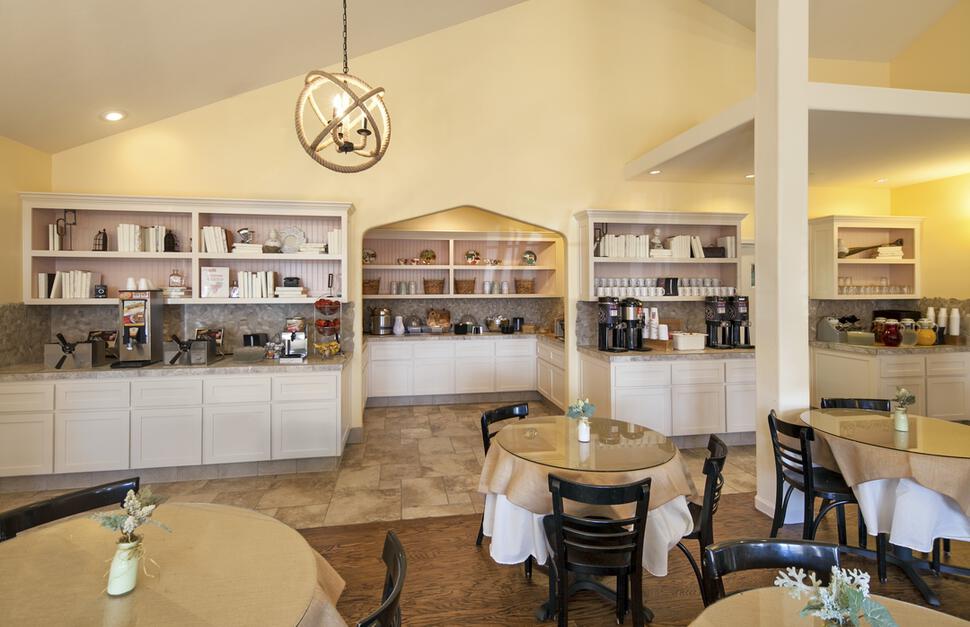 Cottage-Inn-9.jpg