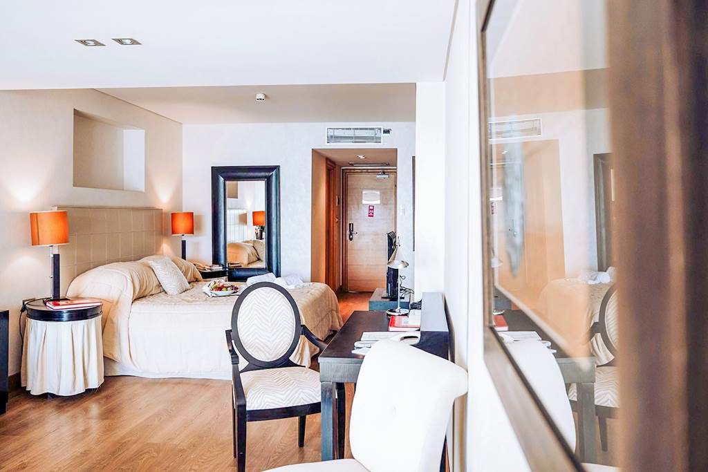ATH_86615_Plaza_Resort_Hotel_0224_01.jpg
