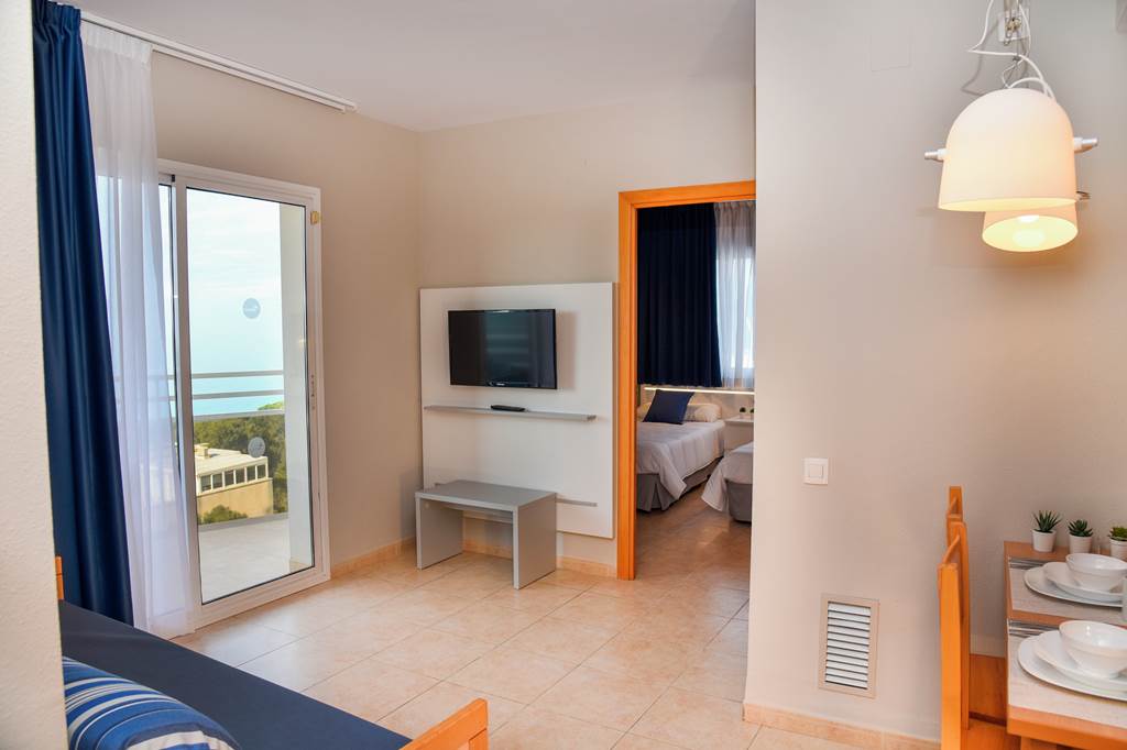 REU_77476_Aparthotel_SunClub_Salouu_0623_17.jpg