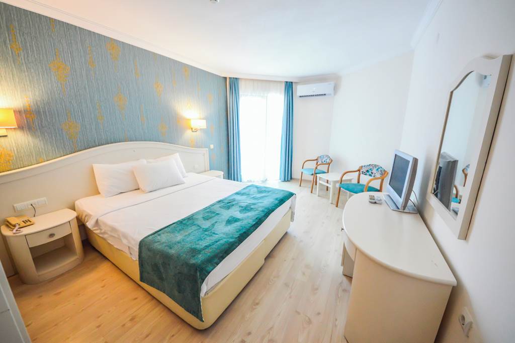 DLM_85243_Idas_Club_Hotel_1223_06.jpg