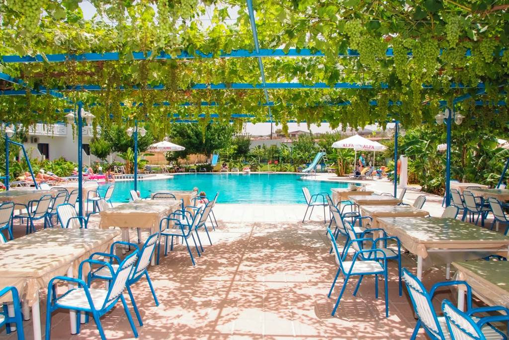 RHO_83060_Garden_Hotel_0521_22.jpg