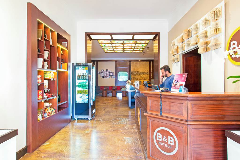 NAP_87910_B&B_Hotel_Napoli_0824_09.jpg
