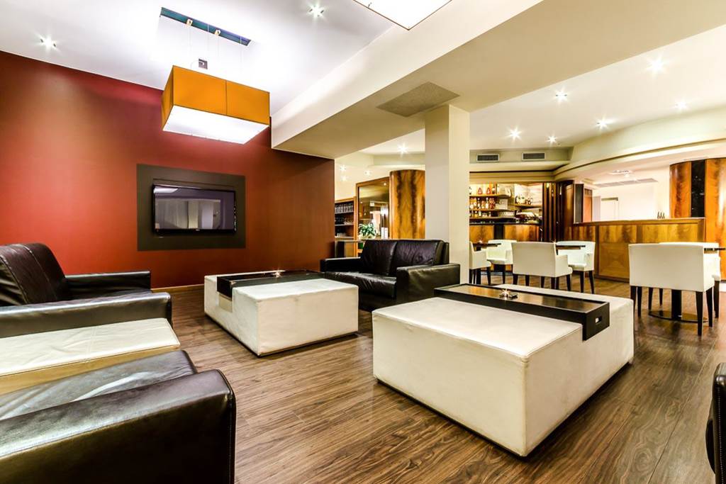 VCE_72823_Smart_Holiday_Hotel_1217_19.jpg