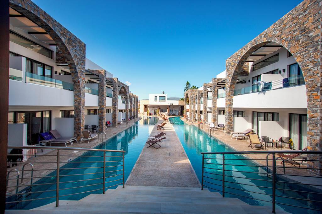 ZTH_83842_Cavo_Suites_1124_03.jpg