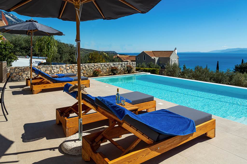 EFL_86515_Villa_George_1123_14.jpg