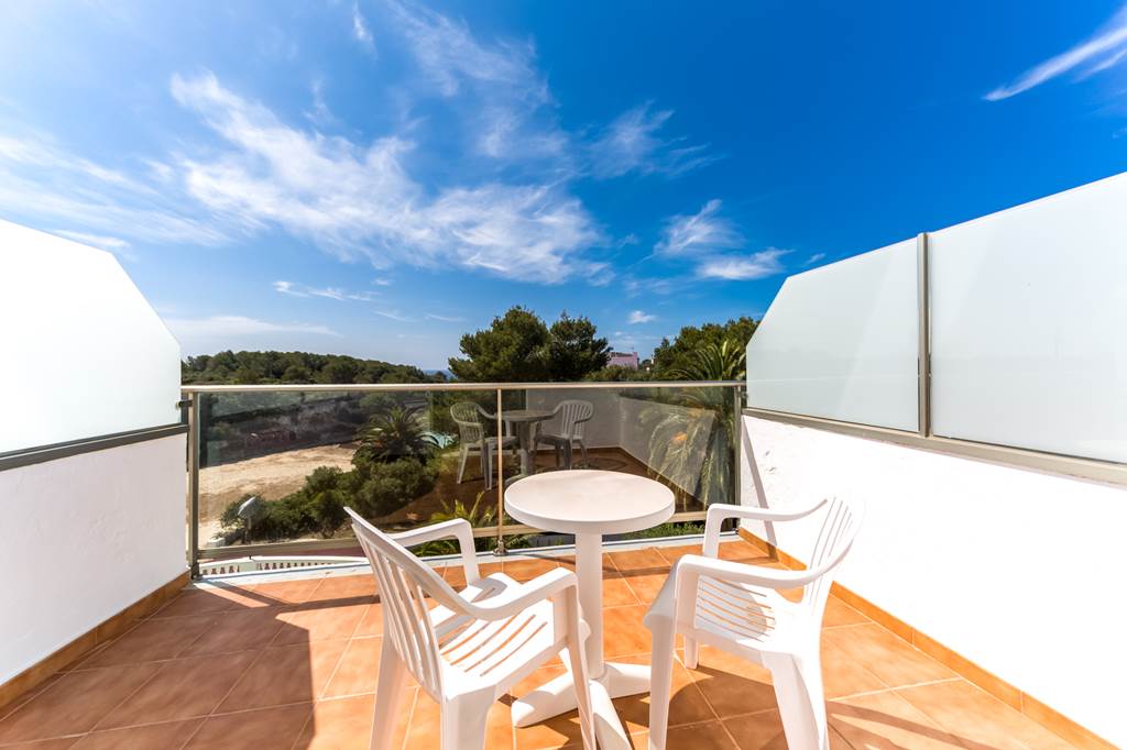 MAH_72953_Globls_Calan_Blanes_0318_08.jpg