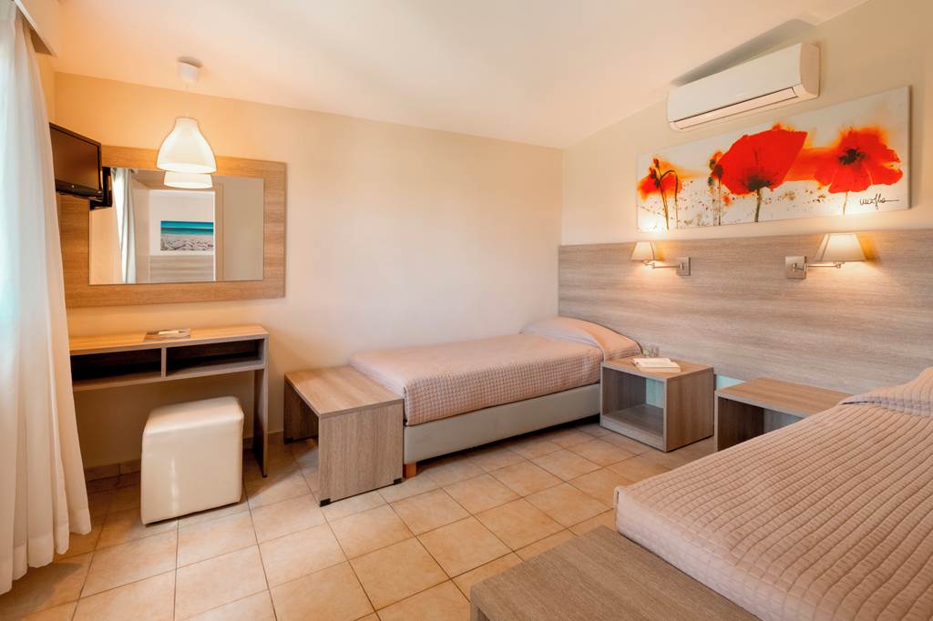 CFU_68853_Messonghi_Beach_Hotel_0724_21.jpg