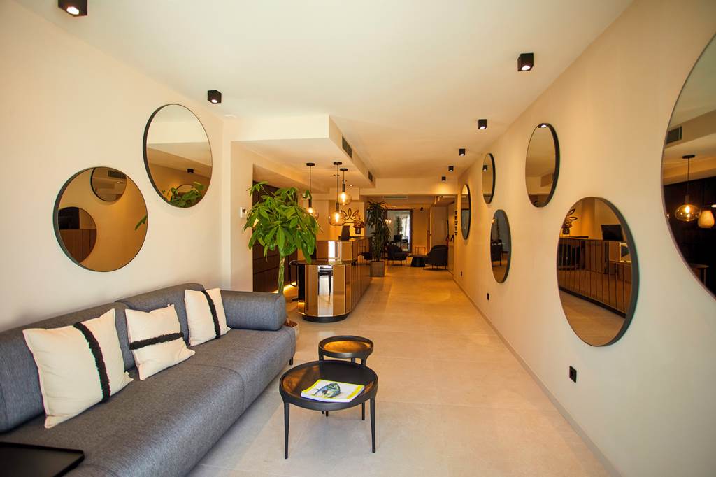PMI_86480_Belle_Marivent_Mediterranean_Petit_Hotel_1123_03.jpg
