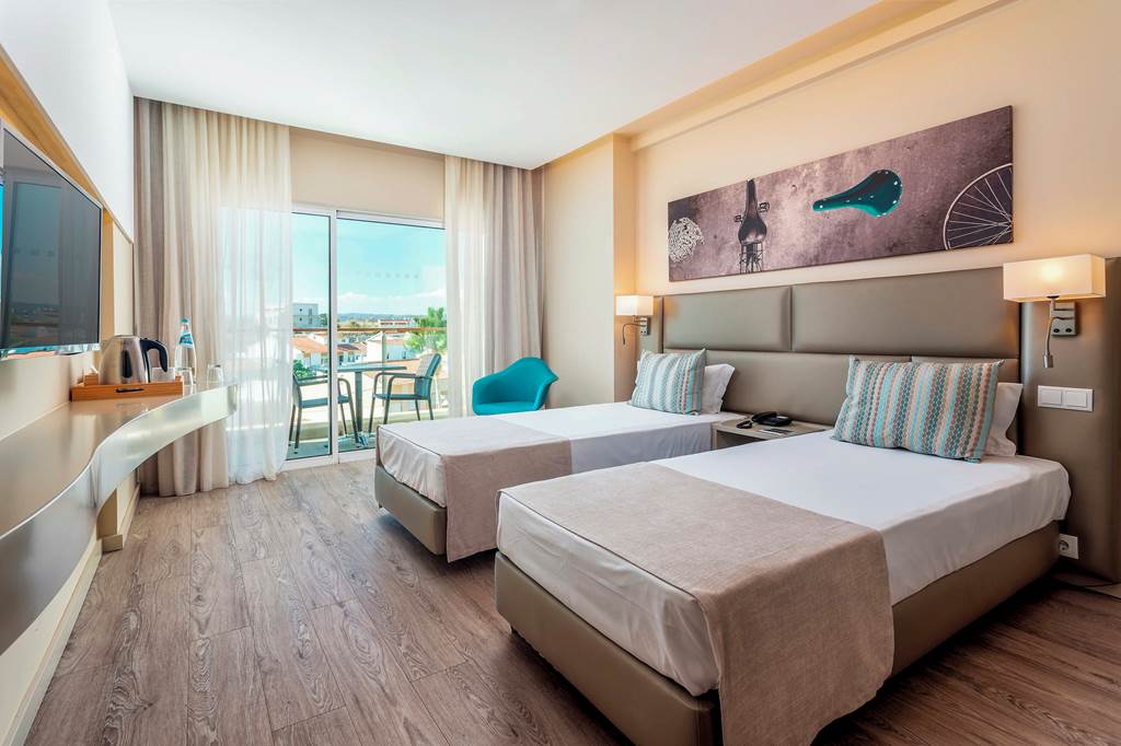 FAO_74742_AP_Maria_Nova_Lounge_Hotel_0723_02.jpg