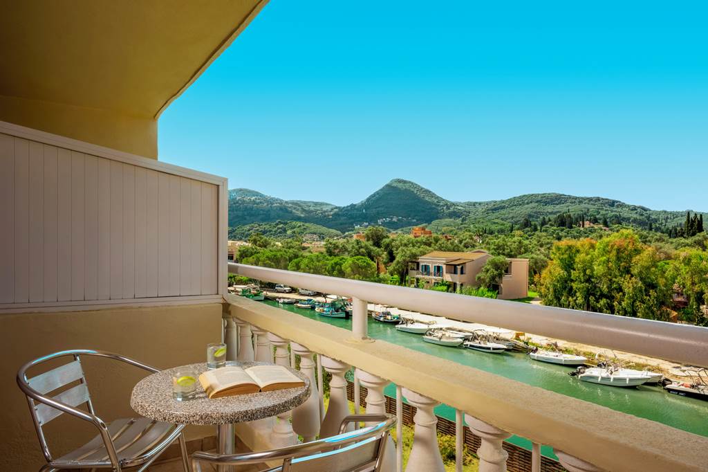 CFU_68853_Messonghi_Beach_Hotel_0724_13.jpg