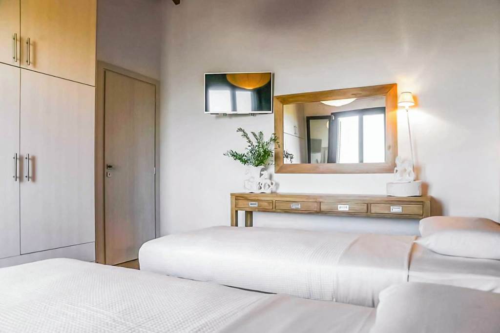KLX_86860_Villa_Koroni_Peloponnese_1223_09.jpg