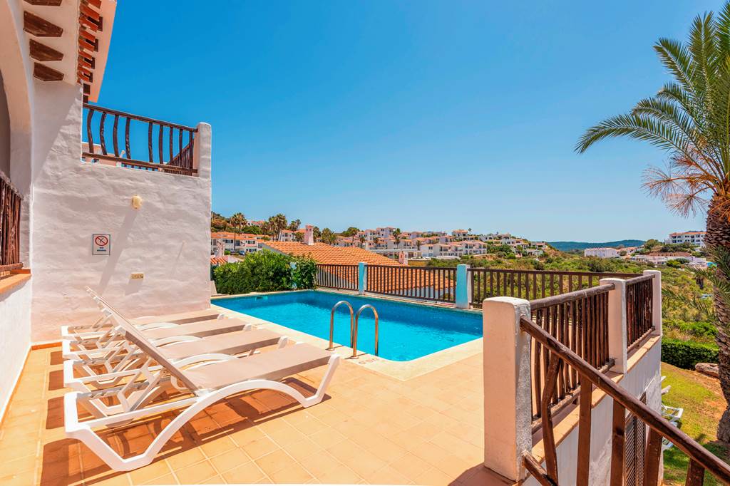 MAH_77315_Villas_Playas_de_Fornells_0824_03.jpg