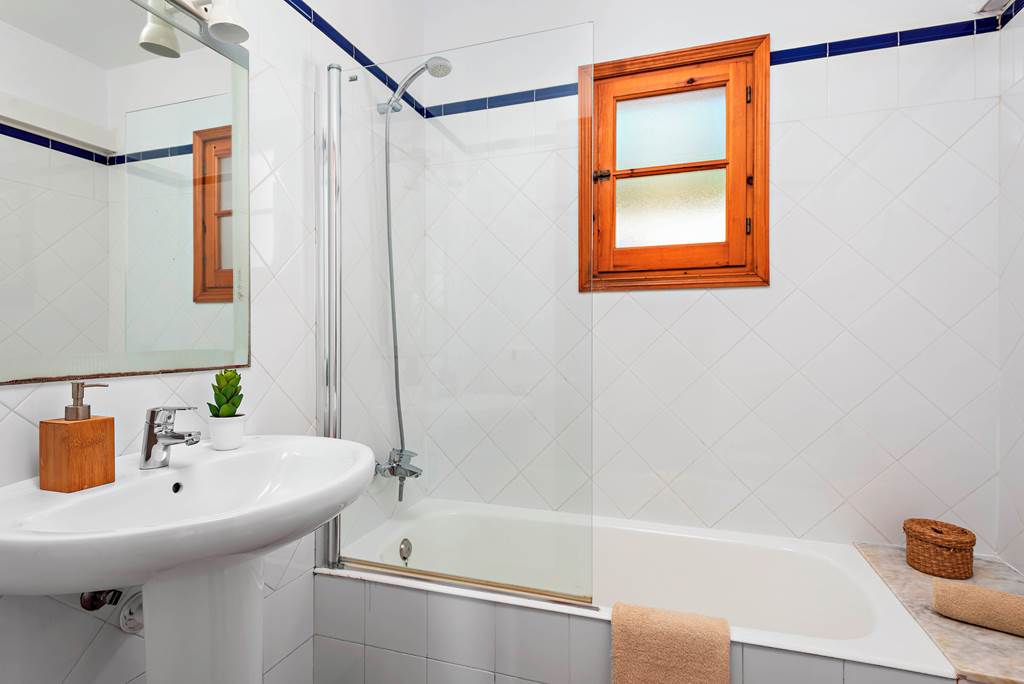 MAH_77315_Villas_Playas_de_Fornells_0124_04.jpg