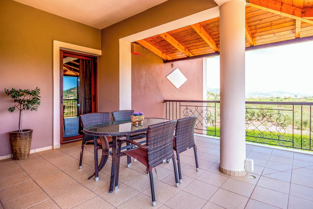 ZTH_88176_Villa_Maggie_Alonia_0924_15.jpg