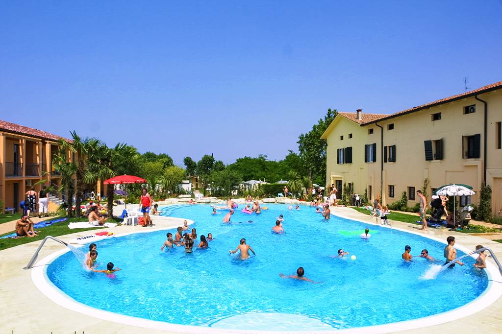 VRN_77571_Bella_Italia_Apartments_0118_02.jpg