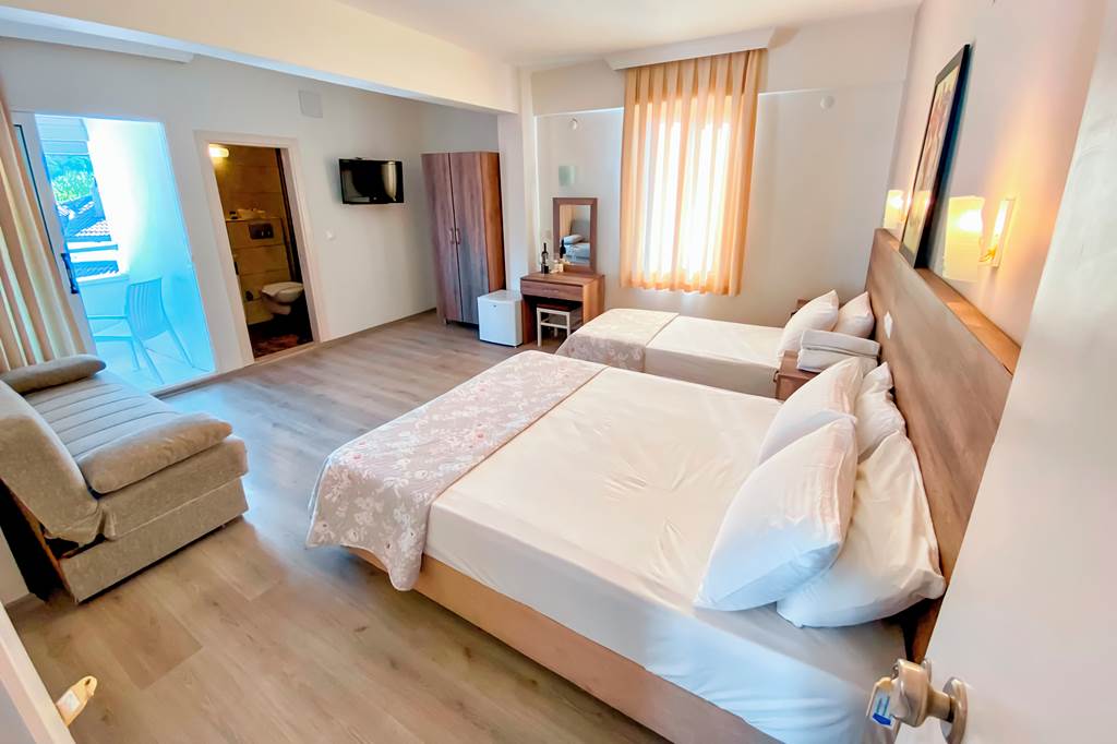 DLM_84527_Eda_Hotel_0822_09.jpg