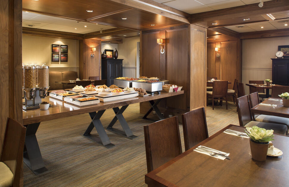 Banff-Aspen-Lodge-3.jpg
