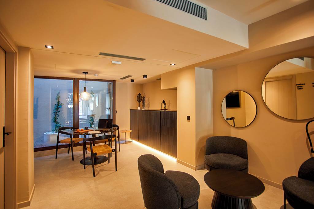 PMI_86480_Belle_Marivent_Mediterranean_Petit_Hotel_1123_02.jpg