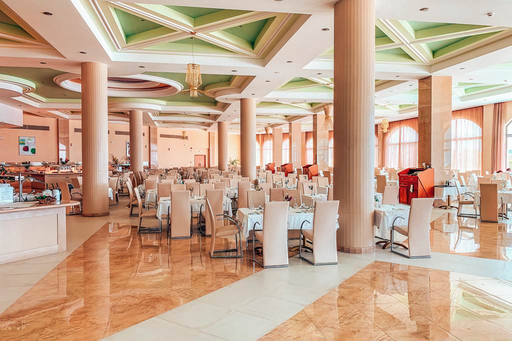 RHO_70905_Atrium_Platinum_Luxury_Resort_&_Spa_0424_02.jpg