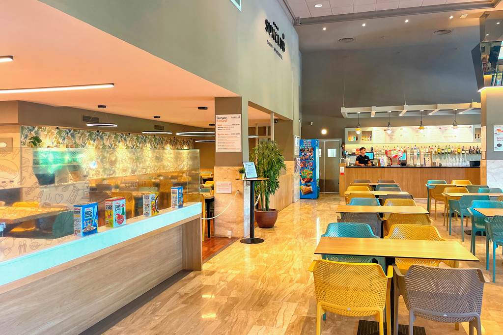 REU_77476_Aparthotel_SunClub_Salou_&_PortAventura_Theme_Park_0623_01.jpg