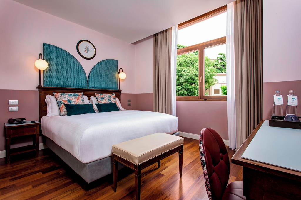 VRN_77656_Grand_Hotel_Des_Arts_1021_03.jpg
