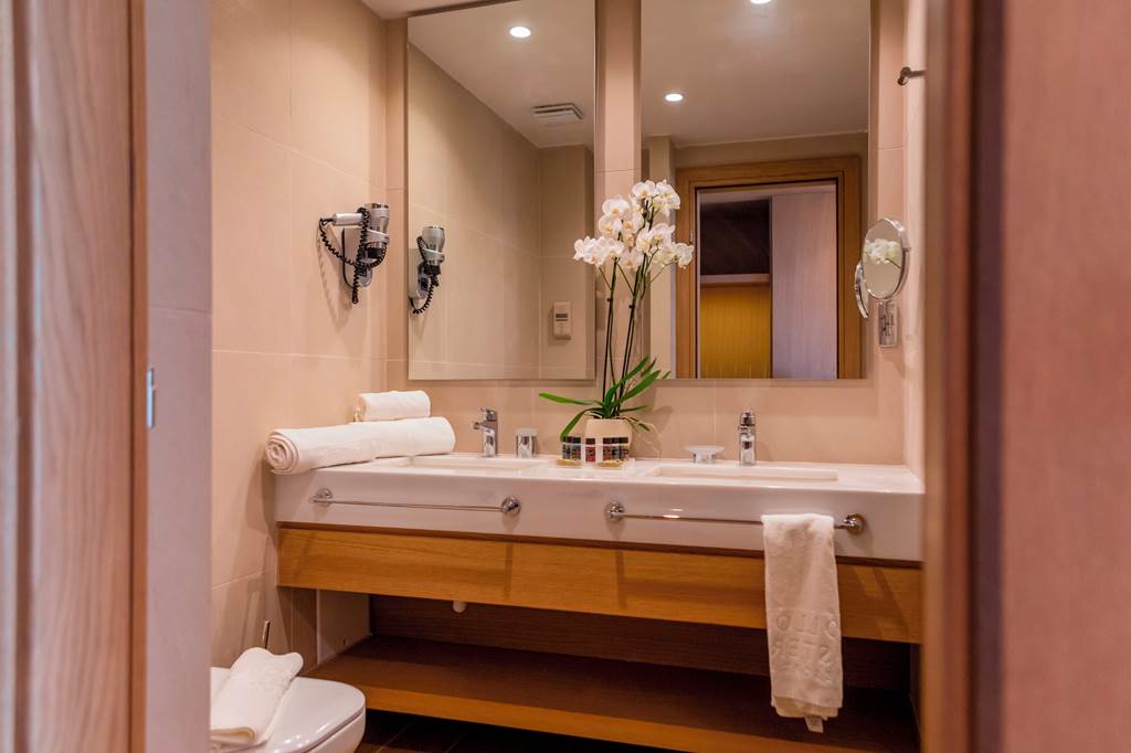 EFL_82425_Apollonian_Asterias_Resort_&_Spa_0720_42.jpg