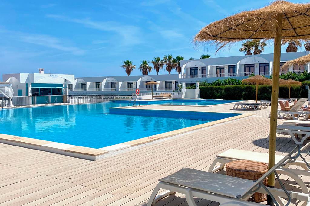 MAH_52914_Beach_Club_Menorca_0123_02.jpg
