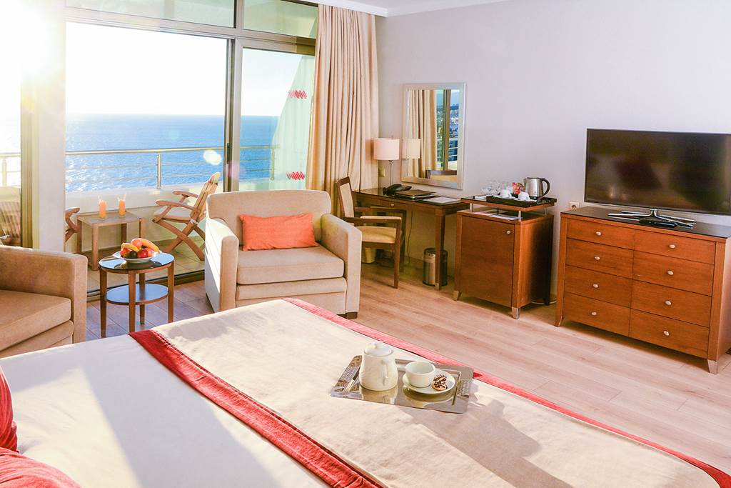 ADB_78376_KoruMar_Deluxe_Hotel_1120_01.jpg
