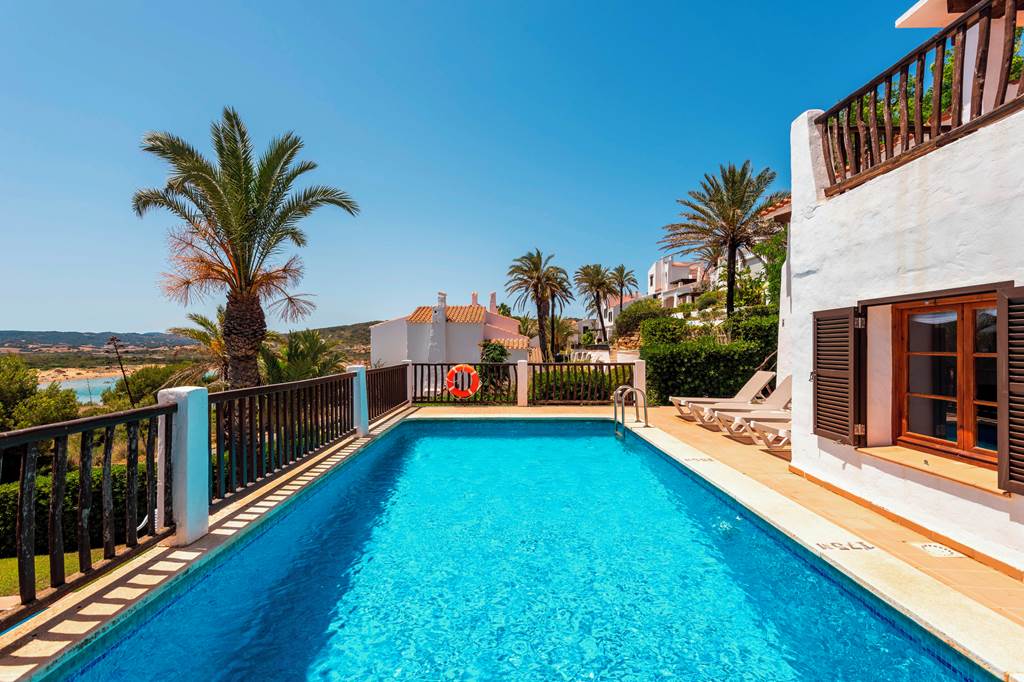 MAH_77315_Villas_Playas_de_Fornells_0824_02.jpg