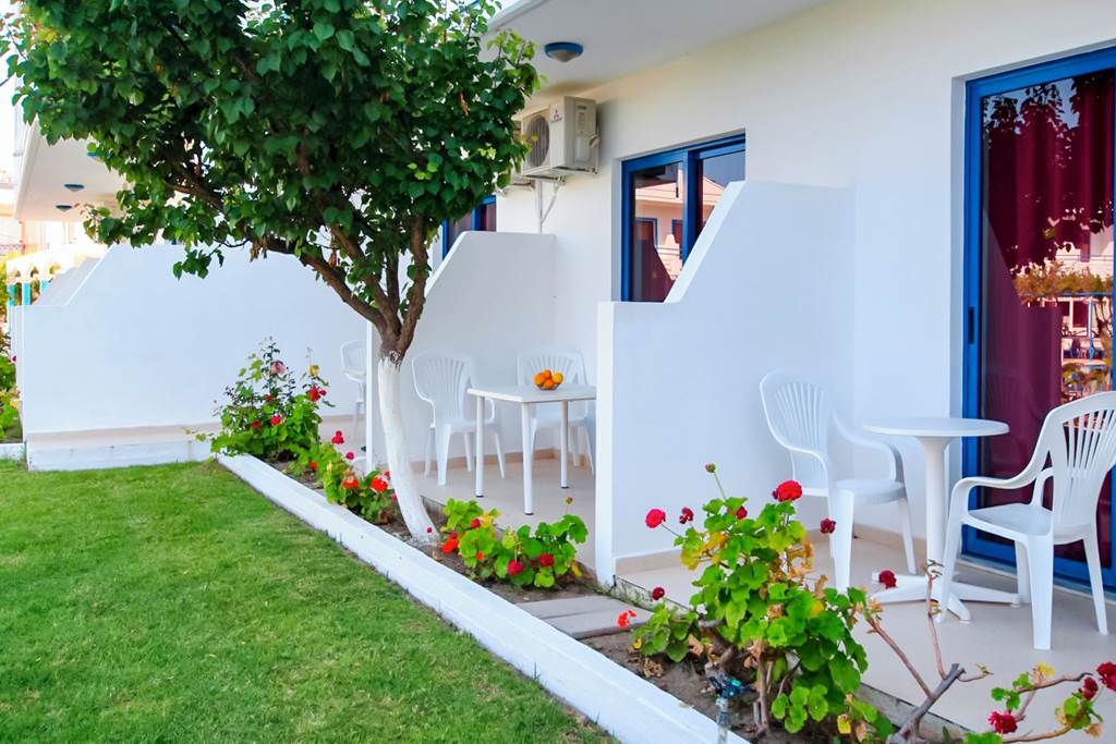 RHO_83060_Garden_Hotel_0521_12.jpg