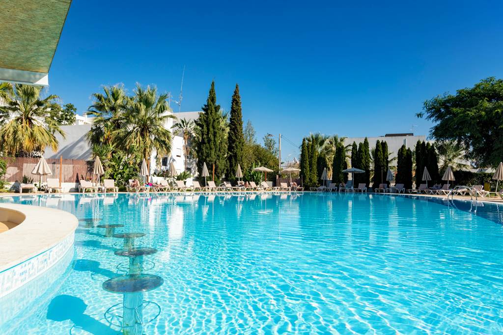 FAO_74742_AP_Maria_Nova_Lounge_Hotel_1018_04.jpg