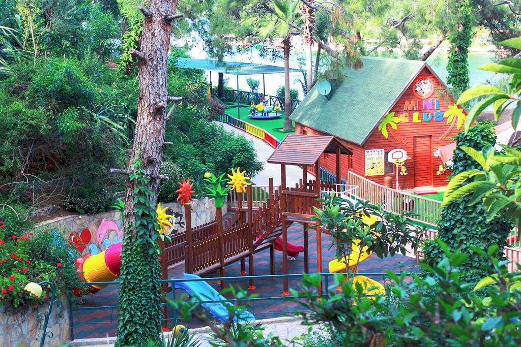 DLM_460_Letoonia_Club_&_Hotel_1222_07.jpg