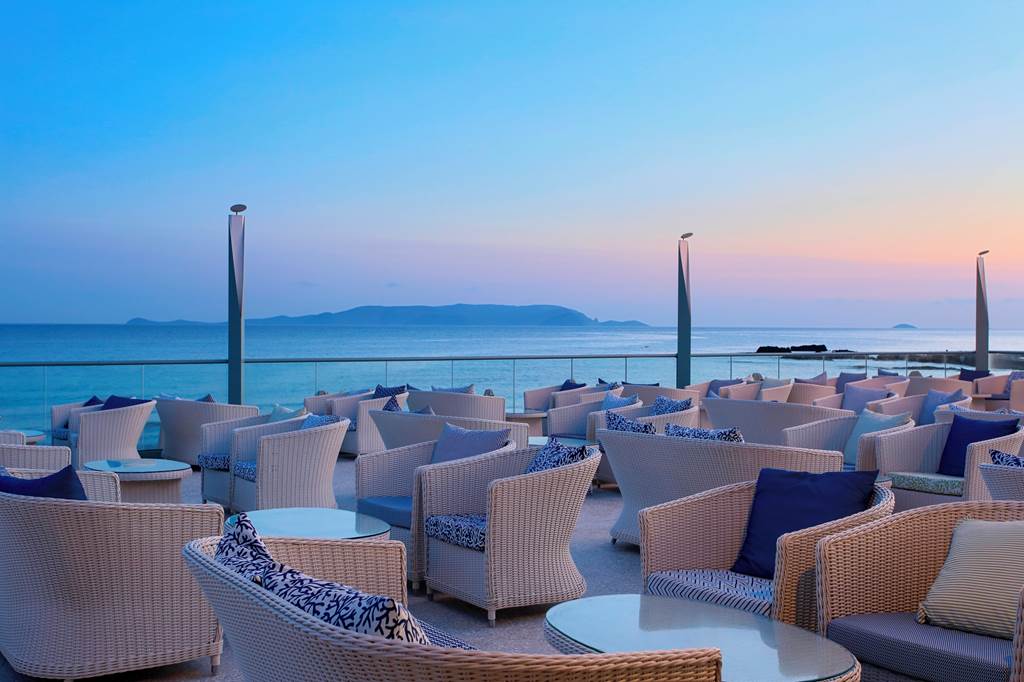 HER_70682_Arina_Beach_Resort_0824_09.jpg