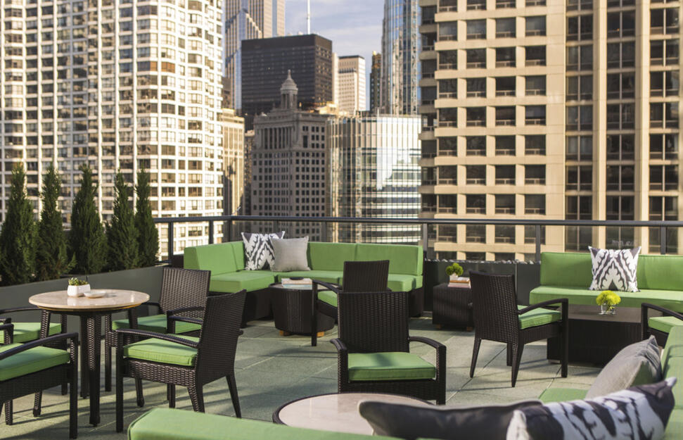 Royal-Sonesta-Chicago-River-North-3.jpg