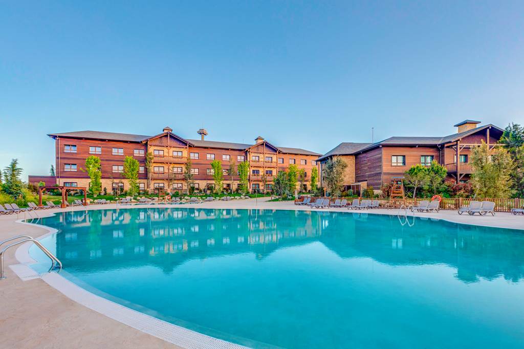 REU_80100_Hotel_Colorado_Creek_0621_03.jpg